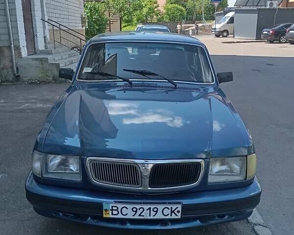 Синий ГАЗ 3110 Волга, объемом двигателя 2.45 л и пробегом 100 тыс. км за 1000 $, фото 1 на Automoto.ua
