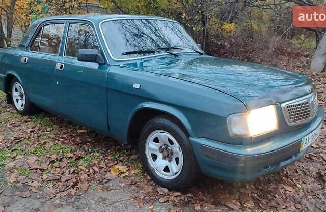 Зелений ГАЗ 3110 Волга, об'ємом двигуна 2.4 л та пробігом 200 тис. км за 950 $, фото 1 на Automoto.ua