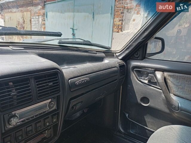 Белый ГАЗ 31105 Волга, объемом двигателя 2.29 л и пробегом 121 тыс. км за 2100 $, фото 1 на Automoto.ua