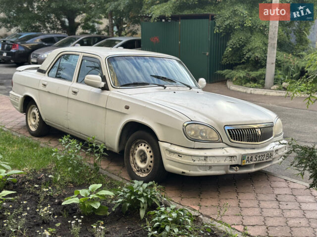 Белый ГАЗ 31105 Волга, объемом двигателя 2.43 л и пробегом 92 тыс. км за 1300 $, фото 1 на Automoto.ua