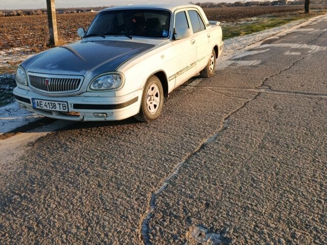 Белый ГАЗ 31105 Волга, объемом двигателя 2.3 л и пробегом 190 тыс. км за 1000 $, фото 1 на Automoto.ua