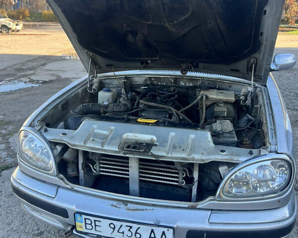 ГАЗ 31105 Волга 2004 в Николаеве на Automoto.ua Красный ГАЗ 31105 Волга, объемом двигателя 2.43 л и пробегом 190 тыс. км за 850 $, фото 1 на Automoto.ua