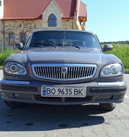 Серый ГАЗ 31105 Волга, объемом двигателя 2.4 л и пробегом 180 тыс. км за 2000 $, фото 1 на Automoto.ua