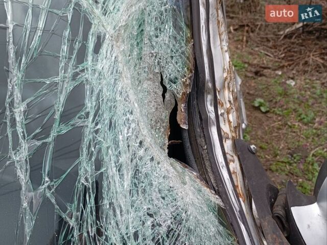 Серый ГАЗ 31105 Волга, объемом двигателя 2.43 л и пробегом 133 тыс. км за 650 $, фото 1 на Automoto.ua