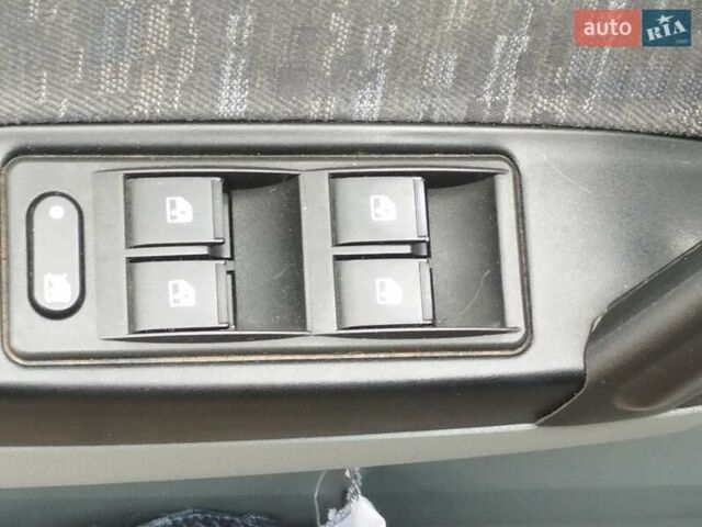 Серый ГАЗ 31105 Волга, объемом двигателя 2.4 л и пробегом 63 тыс. км за 2300 $, фото 1 на Automoto.ua