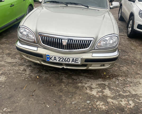 Серый ГАЗ 31105 Волга, объемом двигателя 2.29 л и пробегом 155 тыс. км за 2000 $, фото 1 на Automoto.ua