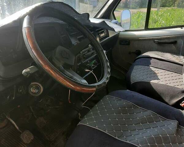Білий ГАЗ 3221 Газель, об'ємом двигуна 2.4 л та пробігом 150 тис. км за 2000 $, фото 1 на Automoto.ua