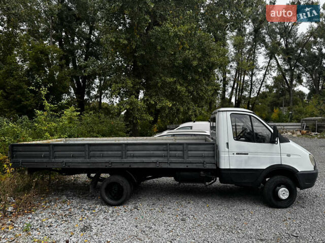 Белый ГАЗ 3302 ГАЗель, объемом двигателя 2.46 л и пробегом 100 тыс. км за 2500 $, фото 1 на Automoto.ua