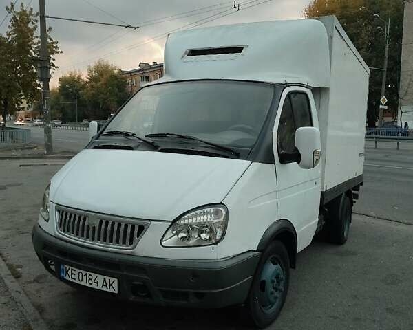 ГАЗ 3302 ГАЗель 2004 у Дніпро (Дніпропетровську) на Automoto.ua Білий ГАЗ 3302 ГАЗель, об'ємом двигуна 2.89 л та пробігом 460 тис. км за 2000 $, фото 1 на Automoto.ua