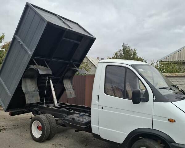 Белый ГАЗ 3302 ГАЗель, объемом двигателя 2.5 л и пробегом 85 тыс. км за 7200 $, фото 1 на Automoto.ua