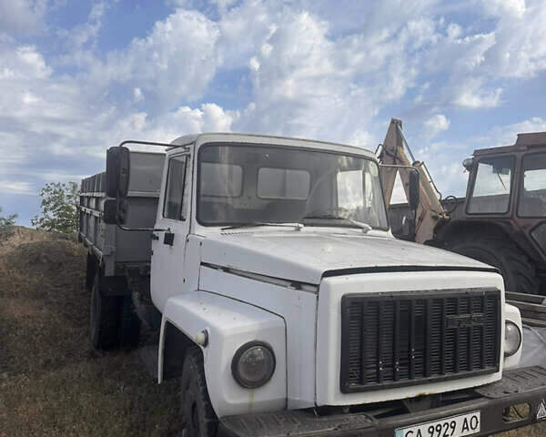 Белый ГАЗ 3307, объемом двигателя 4.25 л и пробегом 100 тыс. км за 7000 $, фото 1 на Automoto.ua