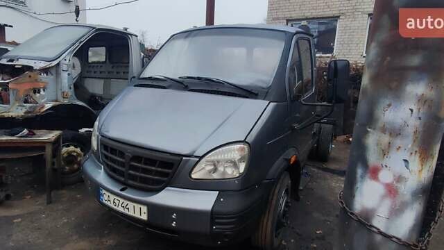 Серый ГАЗ 33104, объемом двигателя 4.75 л и пробегом 1000 тыс. км за 6900 $, фото 1 на Automoto.ua