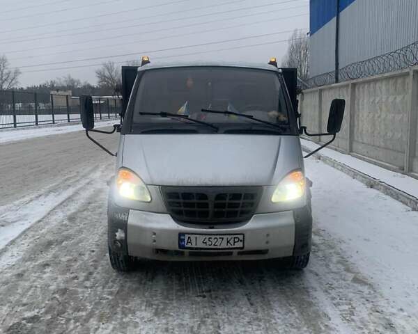 Серый ГАЗ 33104, объемом двигателя 4.75 л и пробегом 2 тыс. км за 8200 $, фото 1 на Automoto.ua