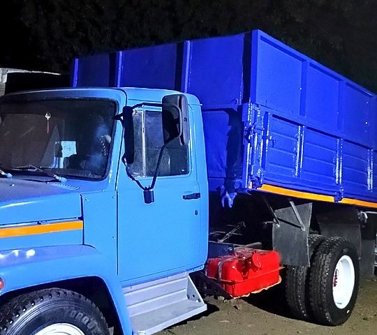 Серый ГАЗ 3508, объемом двигателя 4.1 л и пробегом 500 тыс. км за 4700 $, фото 1 на Automoto.ua