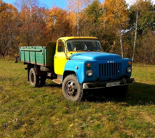 Желтый ГАЗ 52, объемом двигателя 3.5 л и пробегом 180 тыс. км за 900 $, фото 1 на Automoto.ua