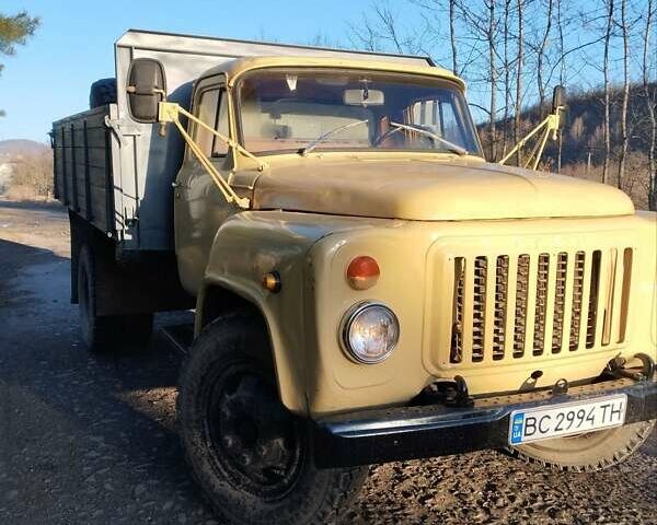 Желтый ГАЗ 53, объемом двигателя 4.3 л и пробегом 200 тыс. км за 2000 $, фото 1 на Automoto.ua