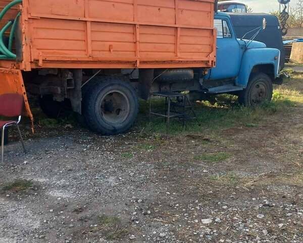 ГАЗ 53 1975 у Синельниковом на Automoto.ua Синій ГАЗ 53, об'ємом двигуна 4.75 л та пробігом 100 тис. км за 2500 $, фото 1 на Automoto.ua