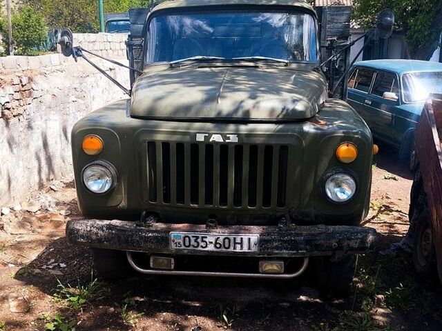 Зелений ГАЗ 53, об'ємом двигуна 4.5 л та пробігом 250 тис. км за 1600 $, фото 1 на Automoto.ua