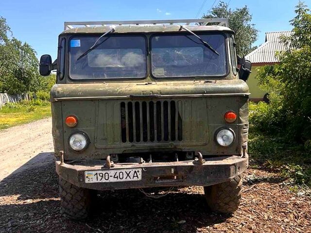 Зеленый ГАЗ 66, объемом двигателя 6 л и пробегом 200 тыс. км за 2100 $, фото 1 на Automoto.ua