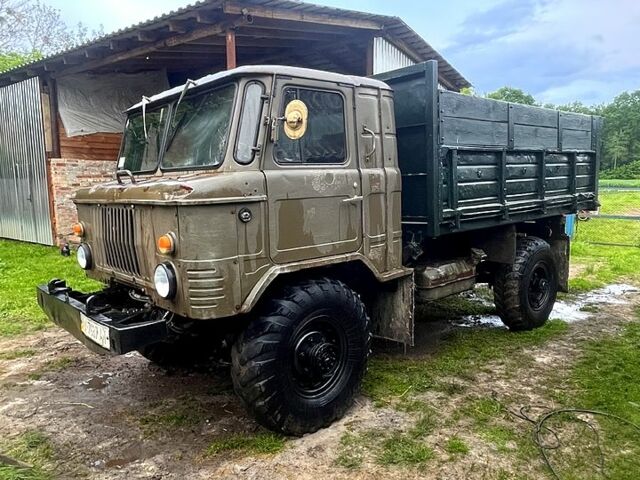Зеленый ГАЗ 66, объемом двигателя 4.7 л и пробегом 100 тыс. км за 5000 $, фото 1 на Automoto.ua
