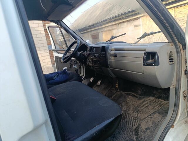 Білий ГАЗ Інша, об'ємом двигуна 2.5 л та пробігом 200 тис. км за 2000 $, фото 1 на Automoto.ua