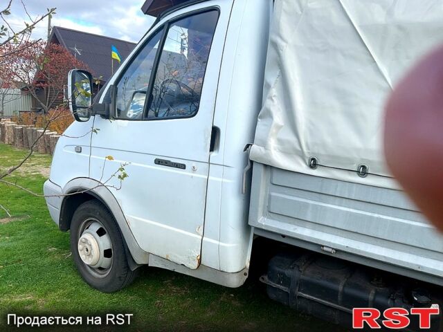 Белый ГАЗ Газель, объемом двигателя 2.5 л и пробегом 320 тыс. км за 2600 $, фото 1 на Automoto.ua