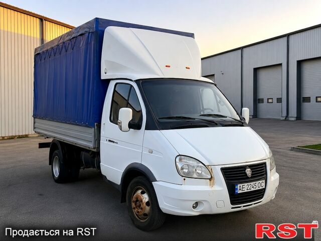 Белый ГАЗ Газель, объемом двигателя 2.5 л и пробегом 250 тыс. км за 2200 $, фото 1 на Automoto.ua