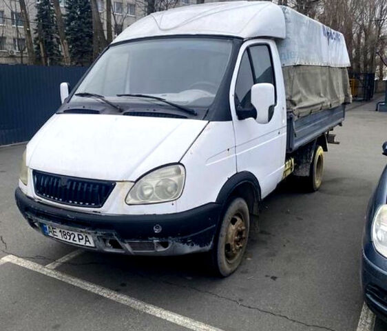 Белый ГАЗ Газель, объемом двигателя 2.5 л и пробегом 303 тыс. км за 2000 $, фото 1 на Automoto.ua