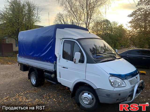 Белый ГАЗ Газель, объемом двигателя 2.5 л и пробегом 350 тыс. км за 3720 $, фото 1 на Automoto.ua