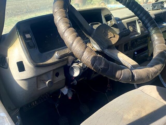 Белый ГАЗ Газель, объемом двигателя 2.4 л и пробегом 80 тыс. км за 800 $, фото 1 на Automoto.ua