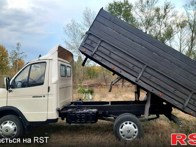 Бежевый ГАЗ Газель, объемом двигателя 2.4 л и пробегом 130 тыс. км за 3900 $, фото 1 на Automoto.ua