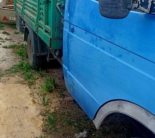 Синий ГАЗ Газель, объемом двигателя 2.5 л и пробегом 155 тыс. км за 1000 $, фото 1 на Automoto.ua