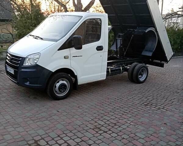 Белый ГАЗ Next, объемом двигателя 2.78 л и пробегом 200 тыс. км за 12500 $, фото 1 на Automoto.ua