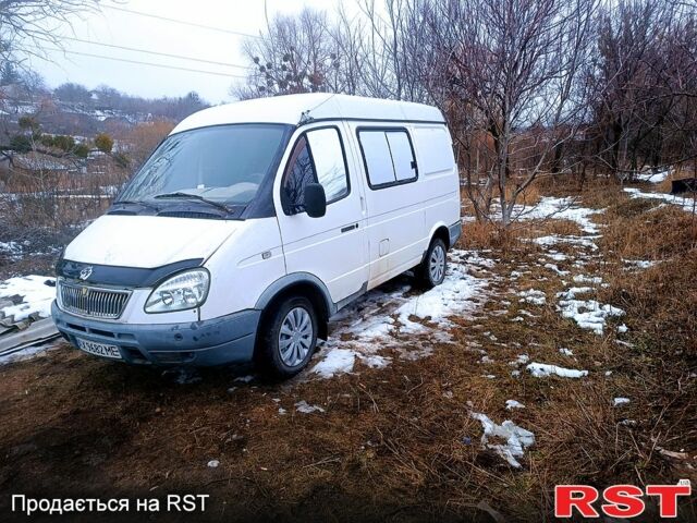 Белый ГАЗ Соболь, объемом двигателя 2.3 л и пробегом 200 тыс. км за 1450 $, фото 1 на Automoto.ua