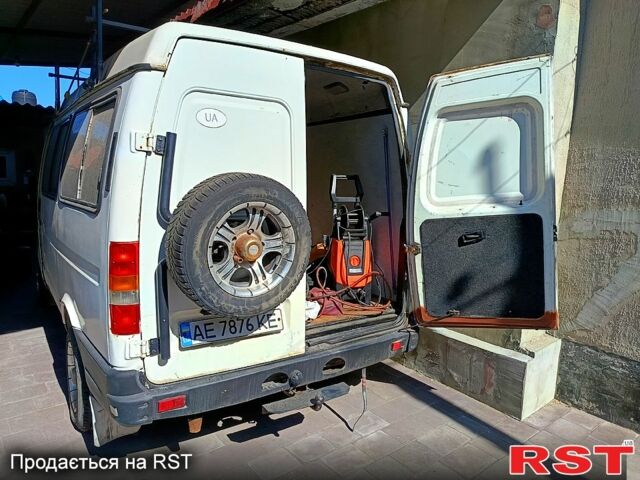 Белый ГАЗ Соболь, объемом двигателя 2.5 л и пробегом 220 тыс. км за 2500 $, фото 1 на Automoto.ua