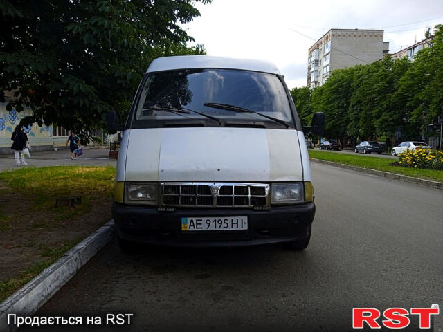 Белый ГАЗ Соболь, объемом двигателя 2.3 л и пробегом 200 тыс. км за 1900 $, фото 1 на Automoto.ua