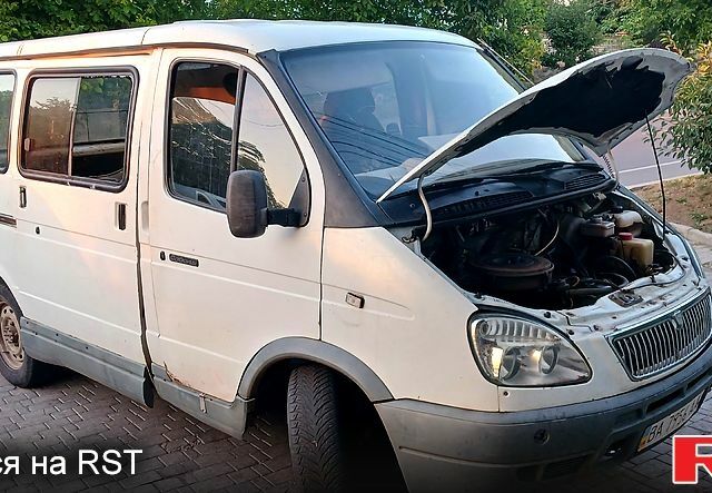 Белый ГАЗ Соболь, объемом двигателя 2.3 л и пробегом 300 тыс. км за 800 $, фото 1 на Automoto.ua