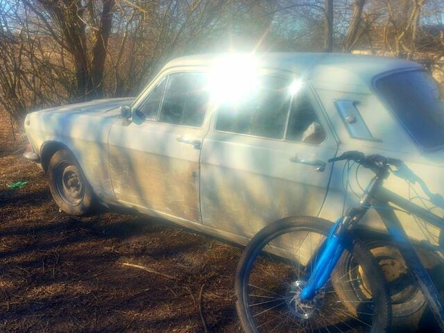 Белый ГАЗ Волга, объемом двигателя 2.4 л и пробегом 0 тыс. км за 1000 $, фото 1 на Automoto.ua