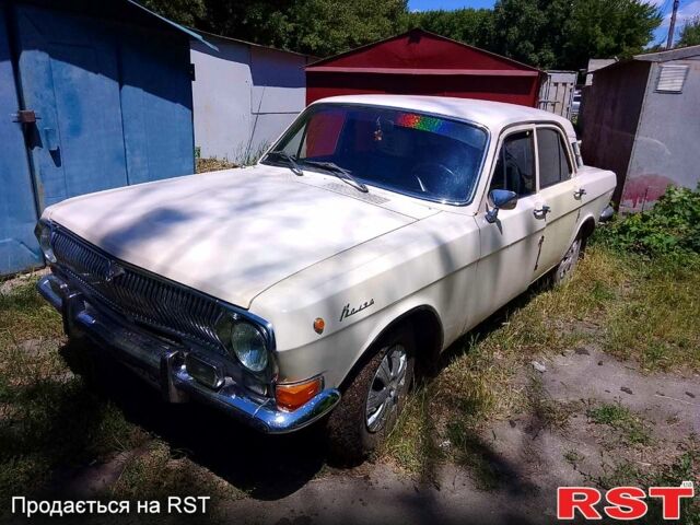 Белый ГАЗ Волга, объемом двигателя 2.4 л и пробегом 300 тыс. км за 1050 $, фото 1 на Automoto.ua