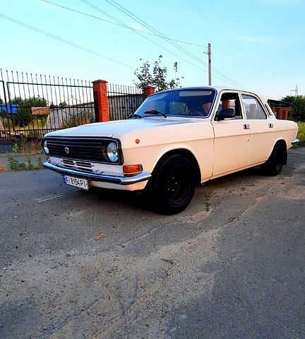 Белый ГАЗ Волга, объемом двигателя 2.4 л и пробегом 120 тыс. км за 1600 $, фото 1 на Automoto.ua