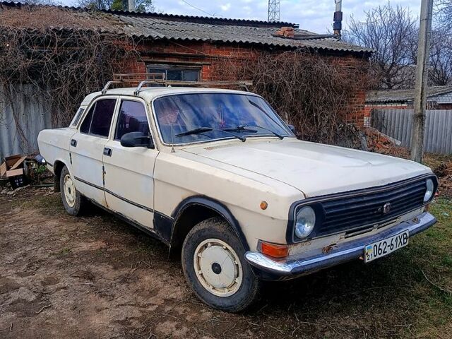 Белый ГАЗ Волга, объемом двигателя 2.4 л и пробегом 178 тыс. км за 350 $, фото 1 на Automoto.ua