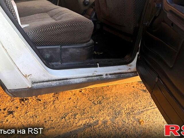 Білий ГАЗ Волга, об'ємом двигуна 2.4 л та пробігом 120 тис. км за 500 $, фото 1 на Automoto.ua