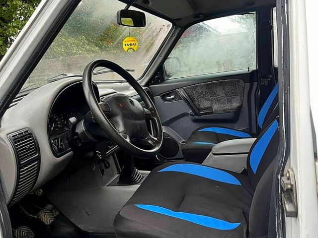 Білий ГАЗ Волга, об'ємом двигуна 2.4 л та пробігом 316 тис. км за 900 $, фото 1 на Automoto.ua