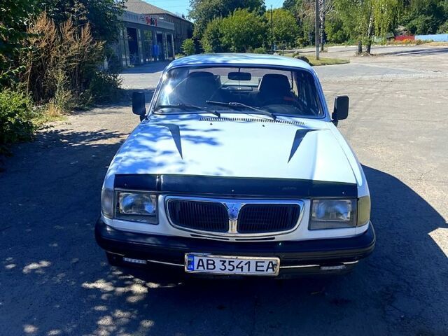 Белый ГАЗ Волга, объемом двигателя 2.4 л и пробегом 400 тыс. км за 1300 $, фото 1 на Automoto.ua