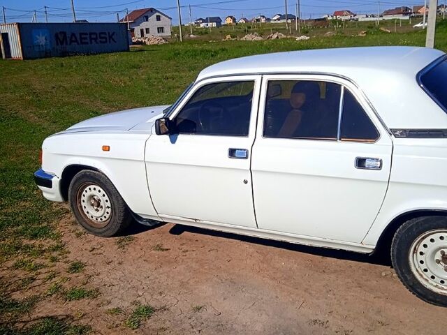 Белый ГАЗ Волга, объемом двигателя 2.5 л и пробегом 150 тыс. км за 1700 $, фото 1 на Automoto.ua