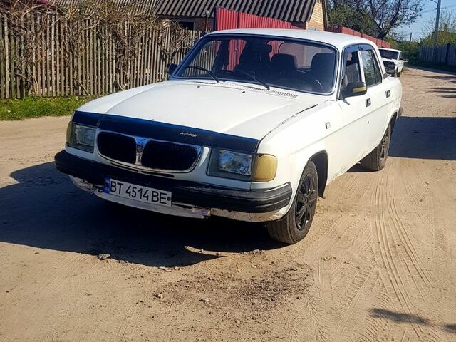 Белый ГАЗ Волга, объемом двигателя 2.4 л и пробегом 200 тыс. км за 500 $, фото 1 на Automoto.ua