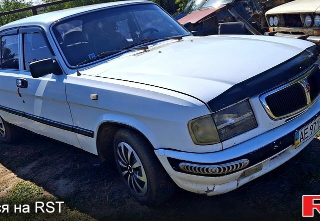 Белый ГАЗ Волга, объемом двигателя 2.3 л и пробегом 150 тыс. км за 770 $, фото 1 на Automoto.ua