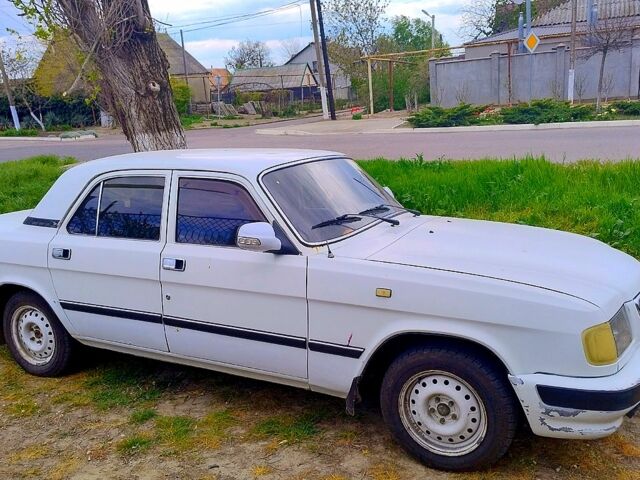 Белый ГАЗ Волга, объемом двигателя 2.1 л и пробегом 174 тыс. км за 1650 $, фото 1 на Automoto.ua