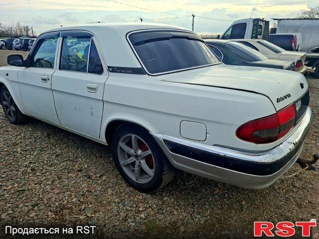 Белый ГАЗ Волга, объемом двигателя 2.3 л и пробегом 180 тыс. км за 700 $, фото 1 на Automoto.ua