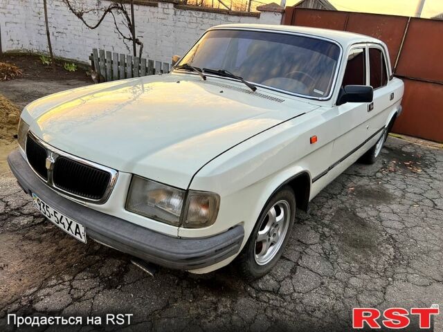 Белый ГАЗ Волга, объемом двигателя 2.5 л и пробегом 103 тыс. км за 1420 $, фото 1 на Automoto.ua